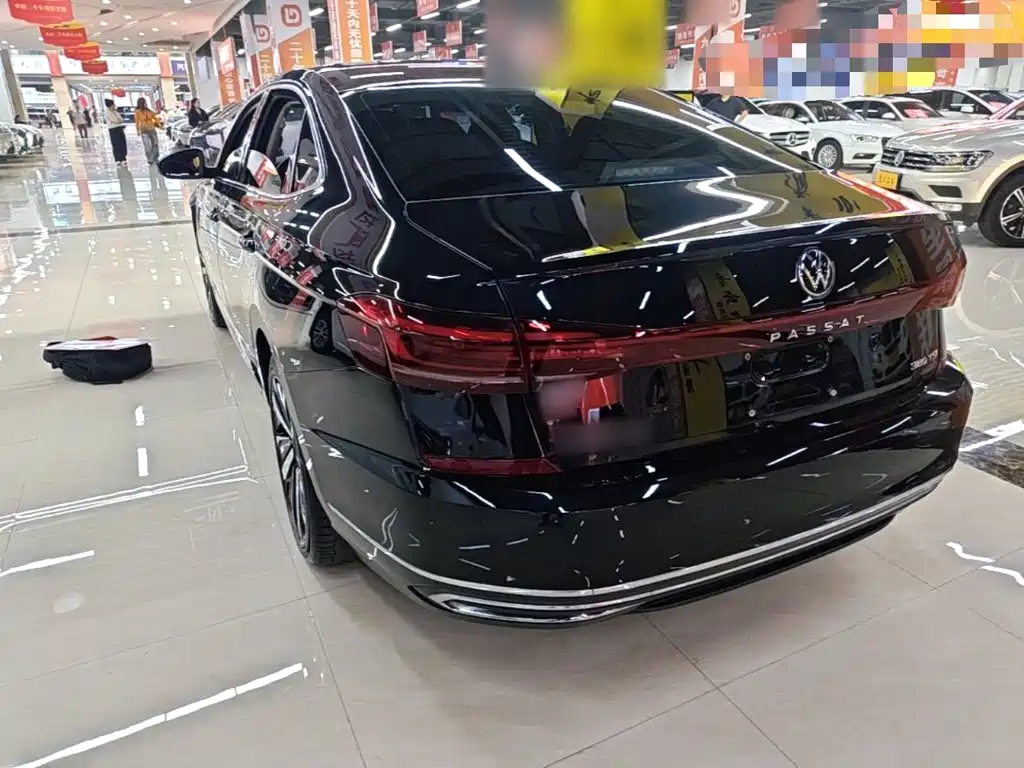 Volkswagen Passat — фото 5
