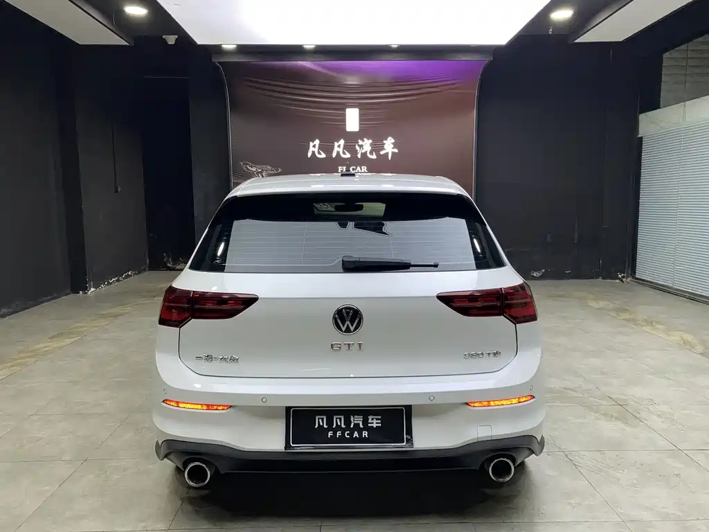 Volkswagen Golf GTI — фото 8