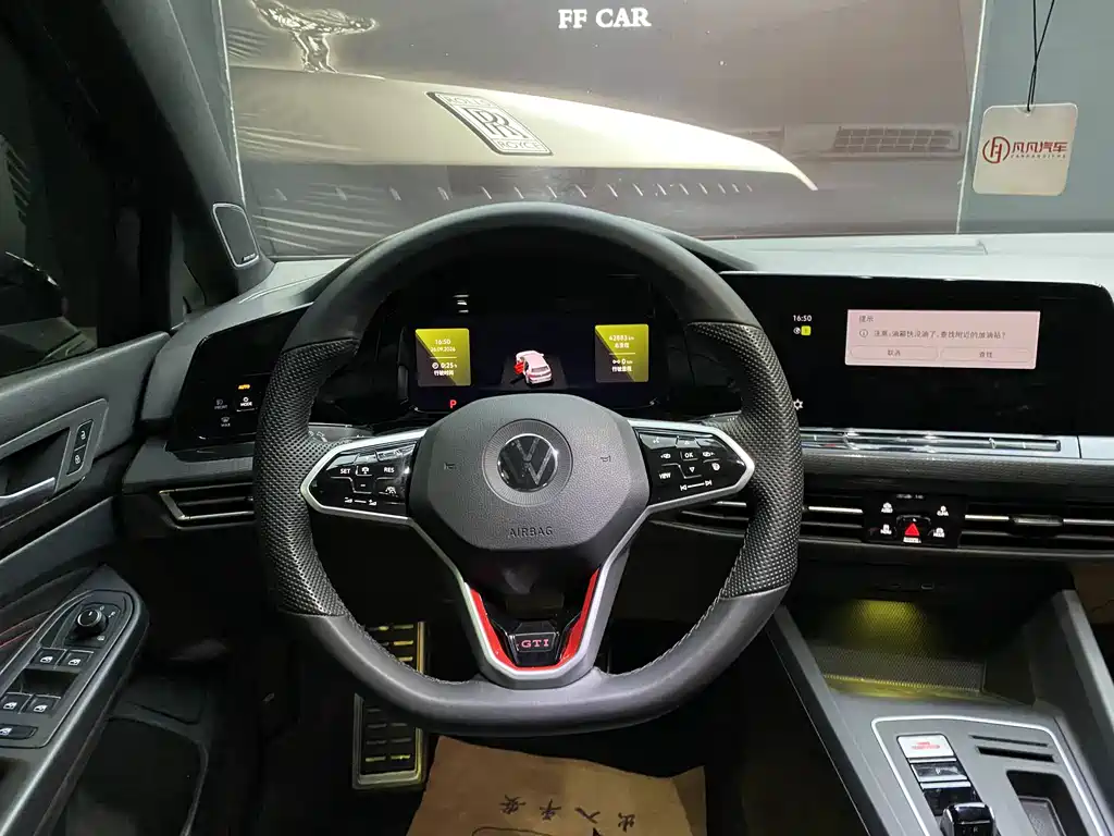 Volkswagen Golf GTI — фото 4