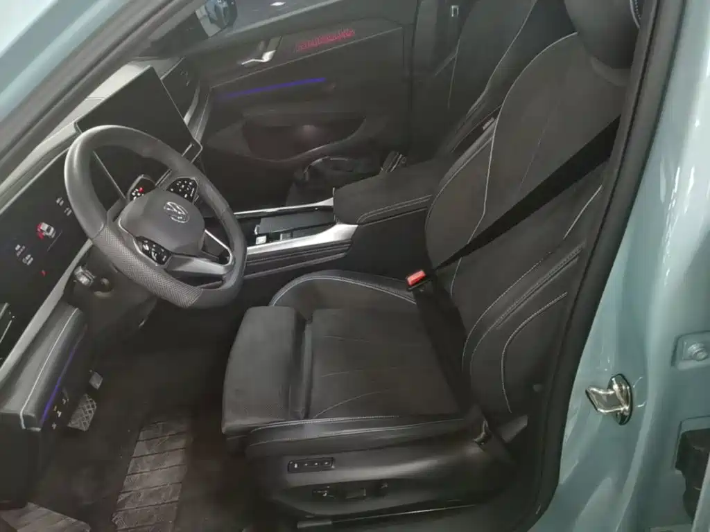 Volkswagen Passat — фото 11