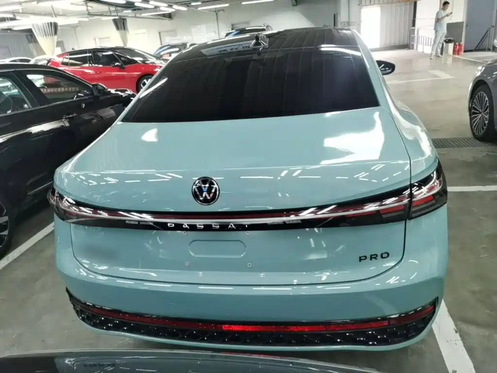 Volkswagen Passat — фото 4