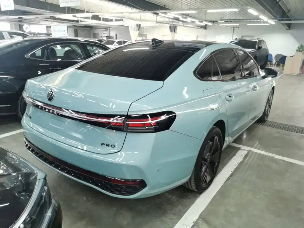 Volkswagen Passat — фото 5