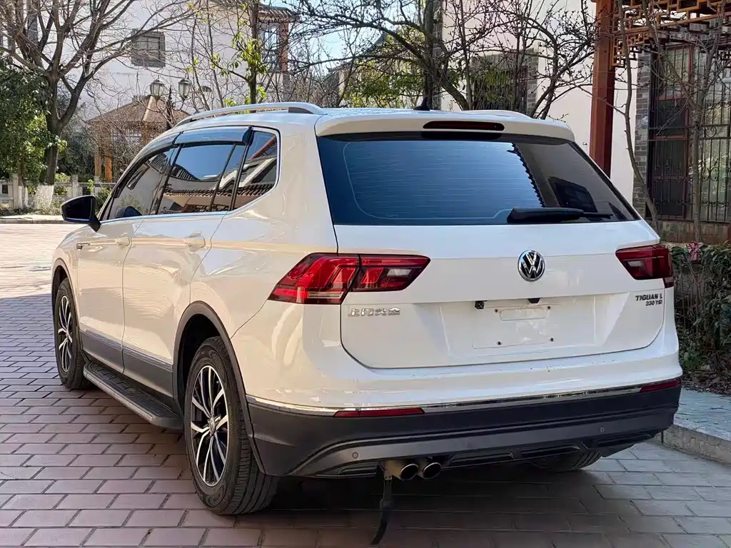 Volkswagen Tiguan L — фото 4