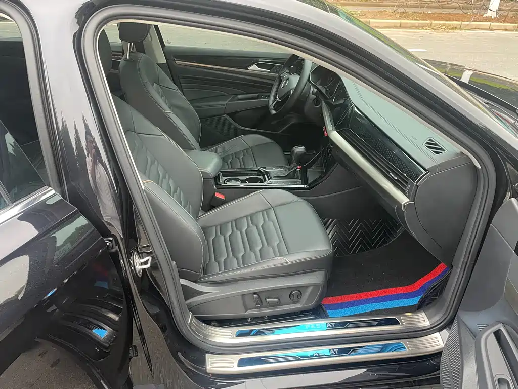 Volkswagen Passat — фото 8