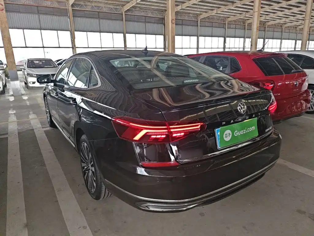 Volkswagen Passat — фото 5