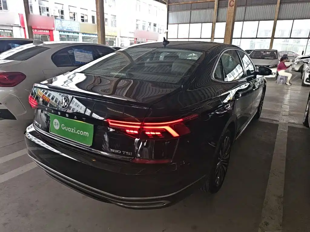Volkswagen Passat — фото 7