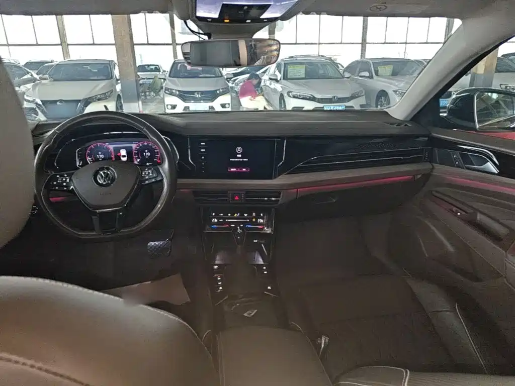 Volkswagen Passat — фото 10