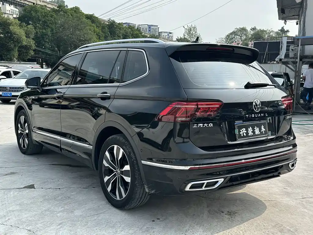 Volkswagen Tiguan L — фото 5