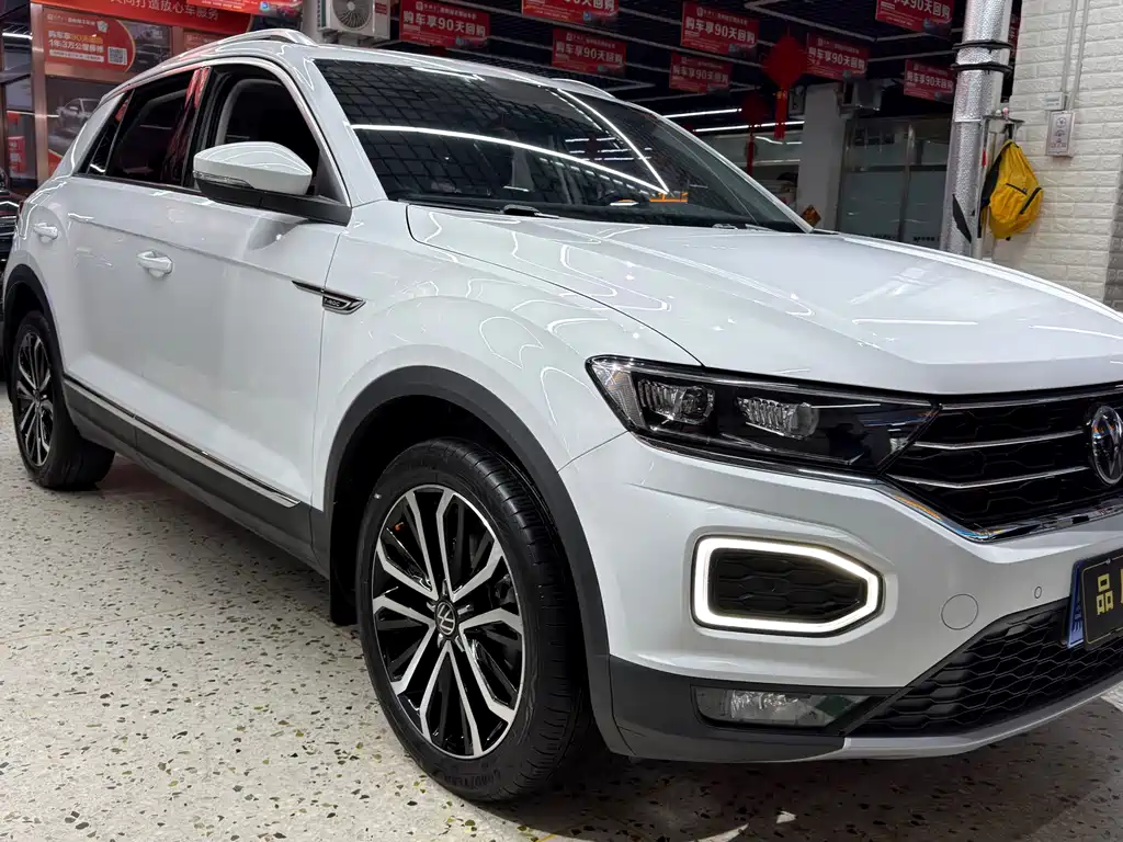 Volkswagen T-Roc — фото 3