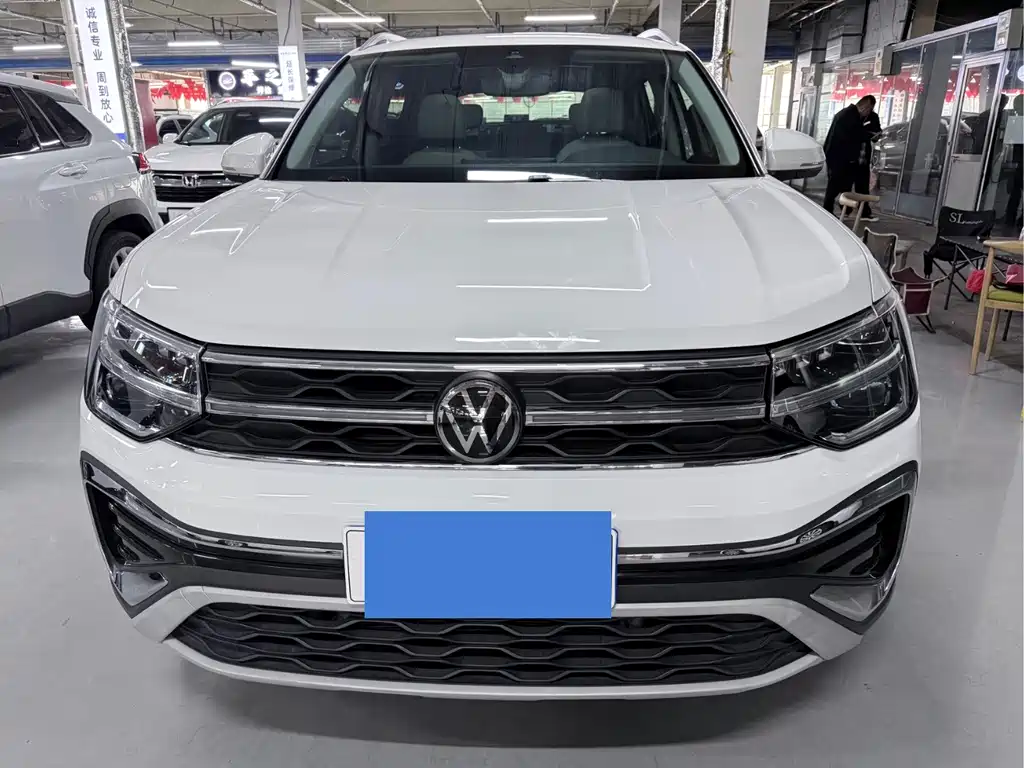 Volkswagen Tharu — фото 2