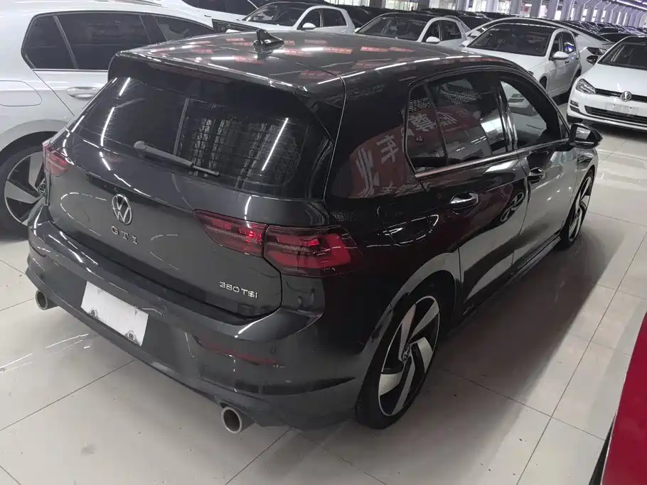 Volkswagen Golf GTI — фото 3
