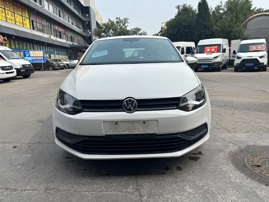 Volkswagen Polo — фото 3