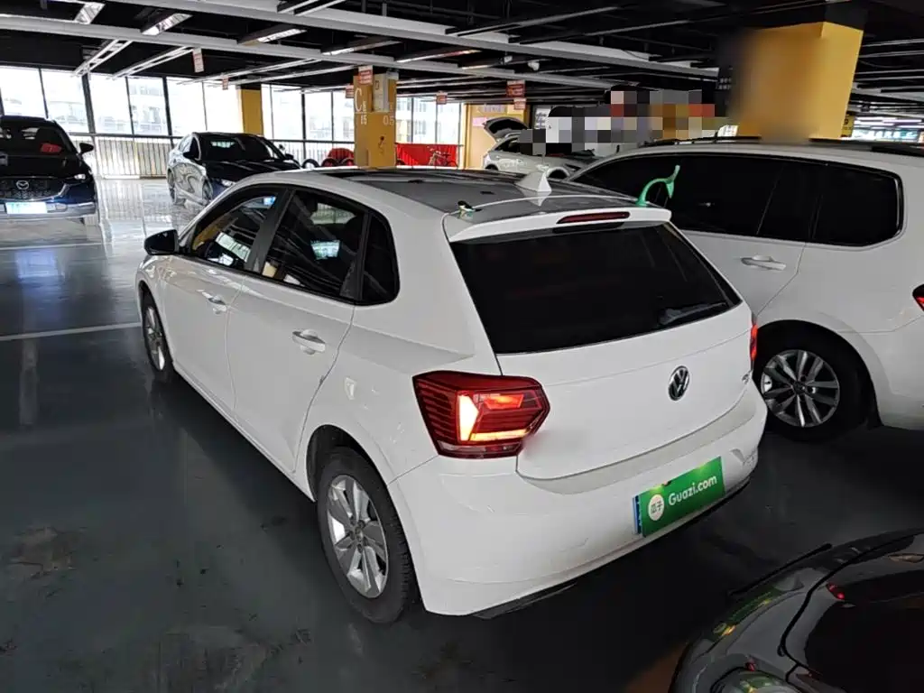 Volkswagen Polo — фото 5
