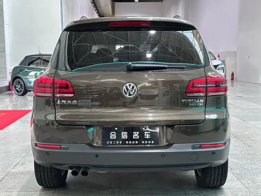 Volkswagen Tiguan — фото 4