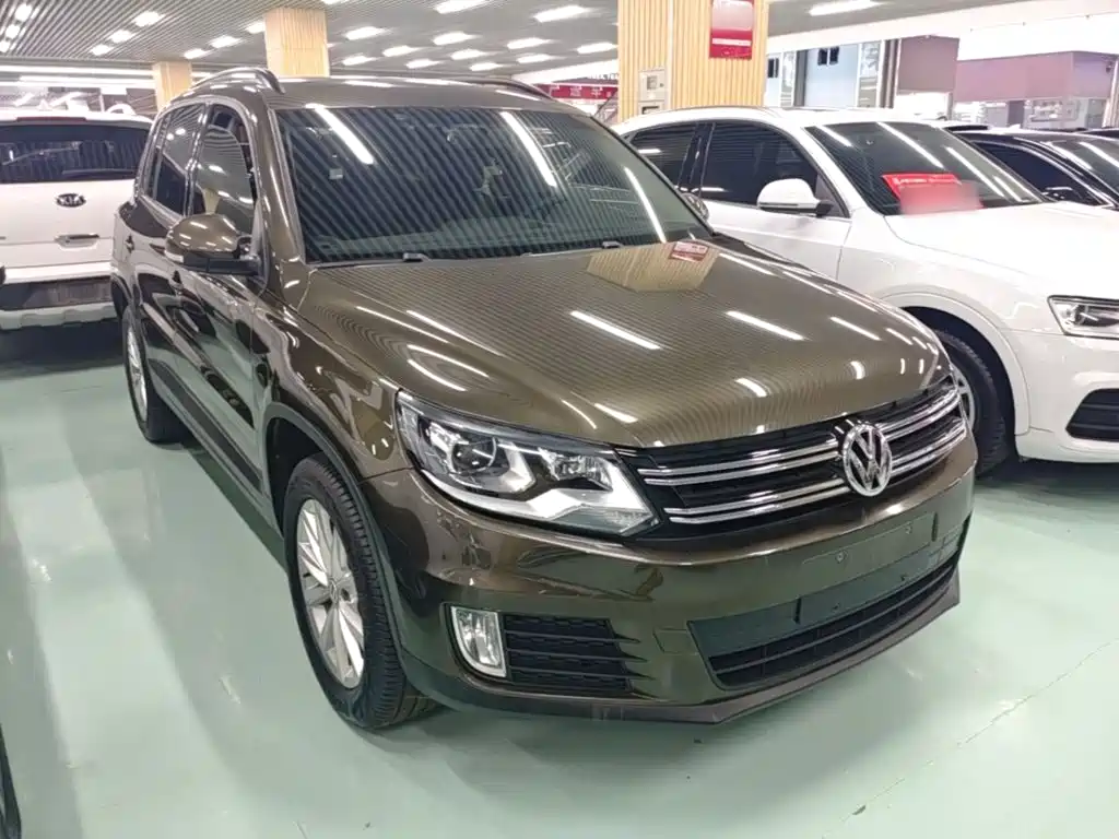 Volkswagen Tiguan — фото 4