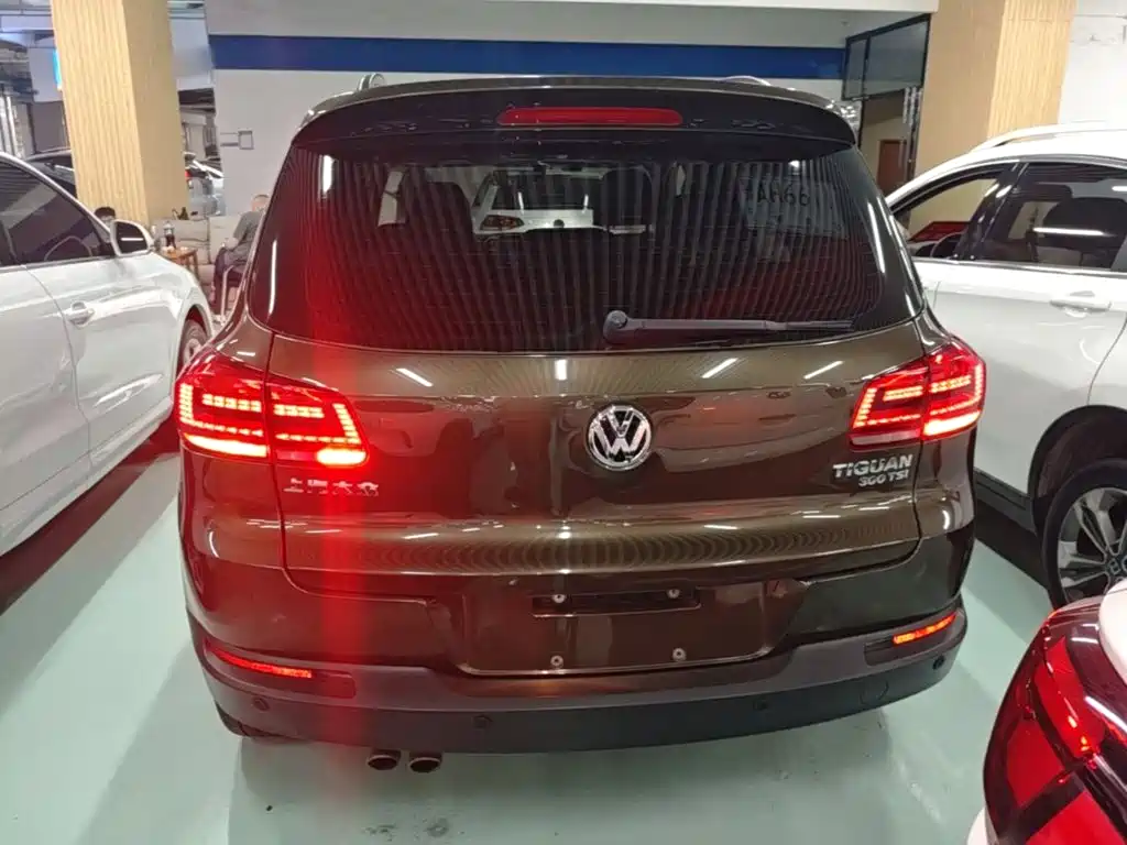 Volkswagen Tiguan — фото 6