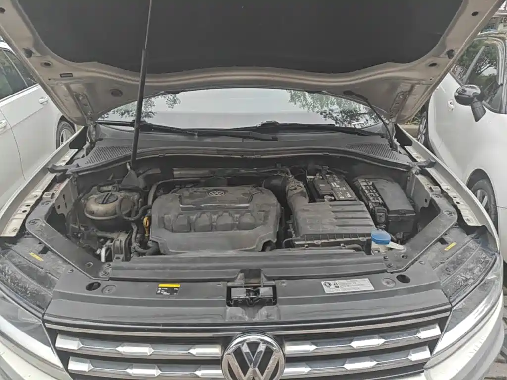 Volkswagen Tiguan L — фото 20