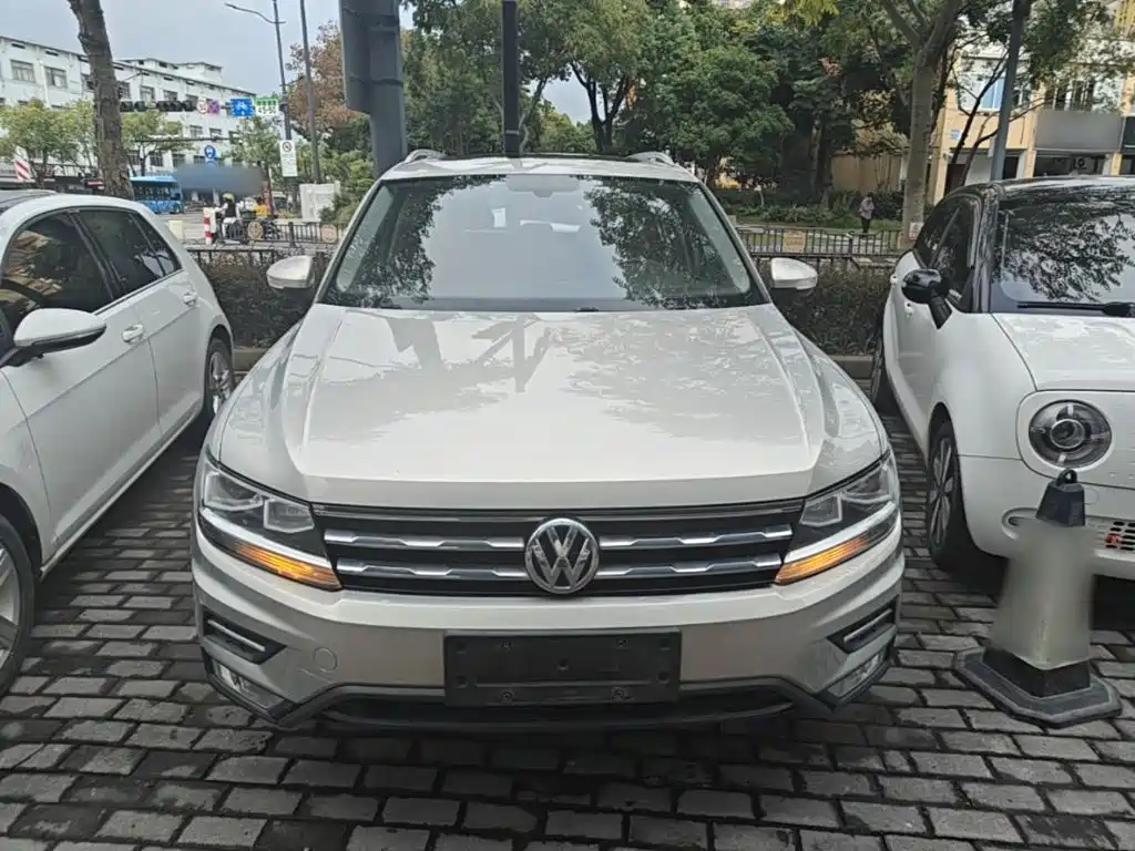 Volkswagen Tiguan L — фото 3