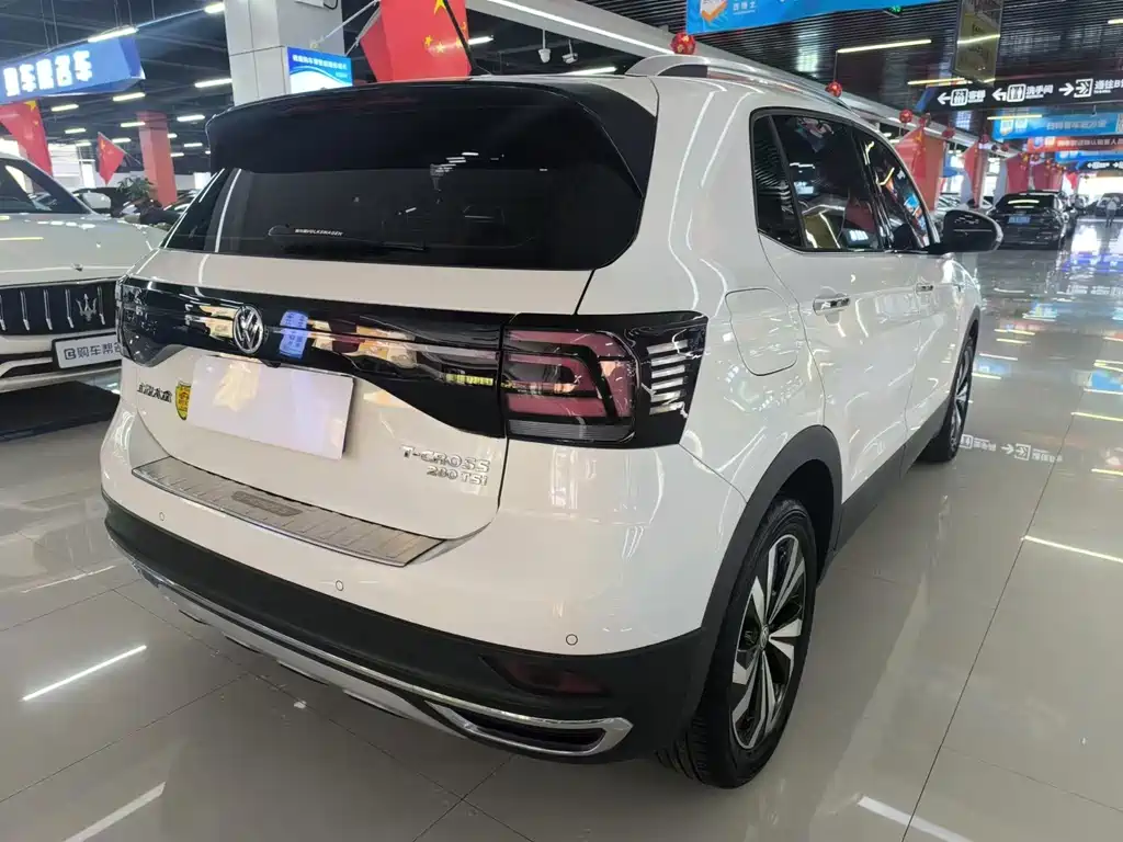 Volkswagen T-Cross — фото 11