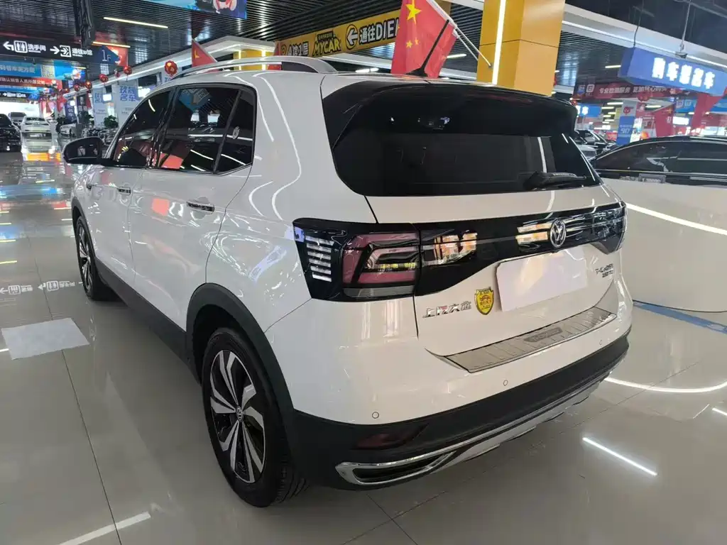 Volkswagen T-Cross — фото 9