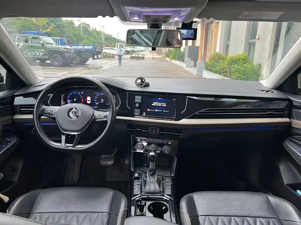 Volkswagen Passat — фото 5
