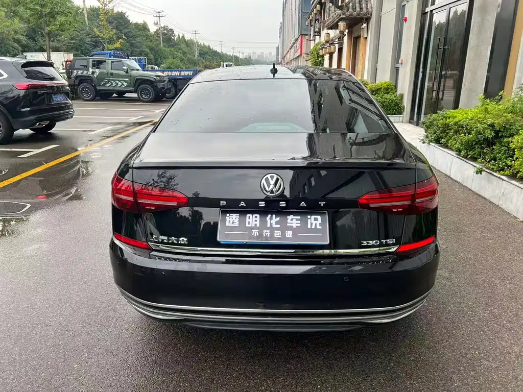 Volkswagen Passat — фото 8