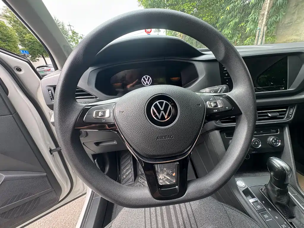 Volkswagen Tharu — фото 7