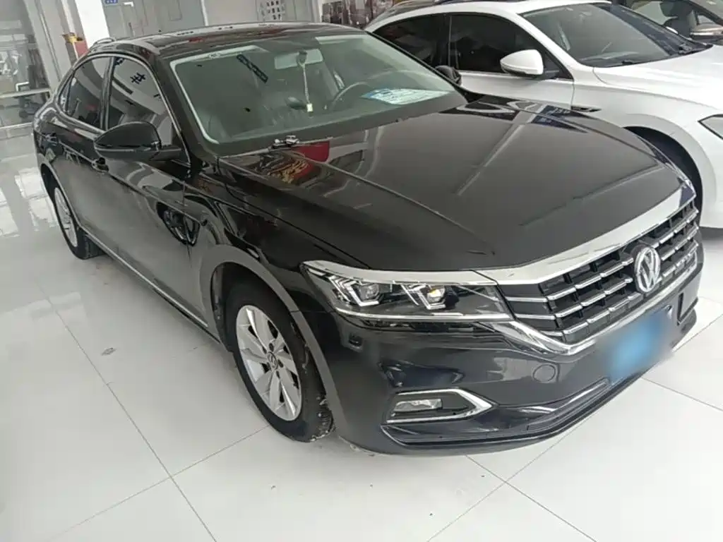 Volkswagen Passat — фото 4