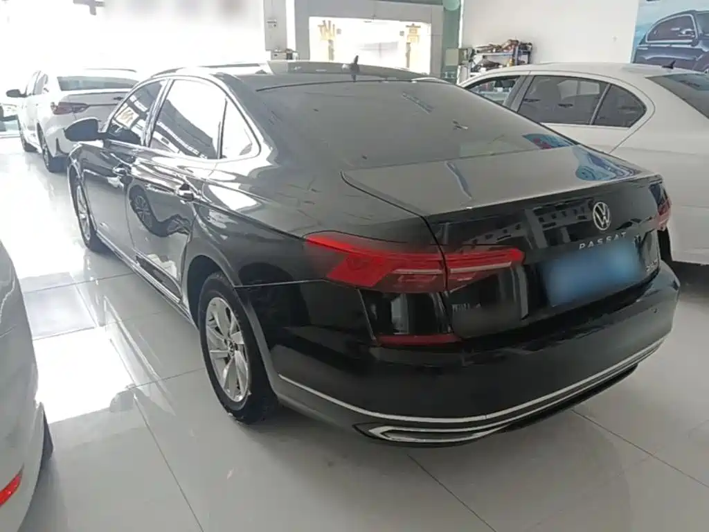 Volkswagen Passat — фото 5