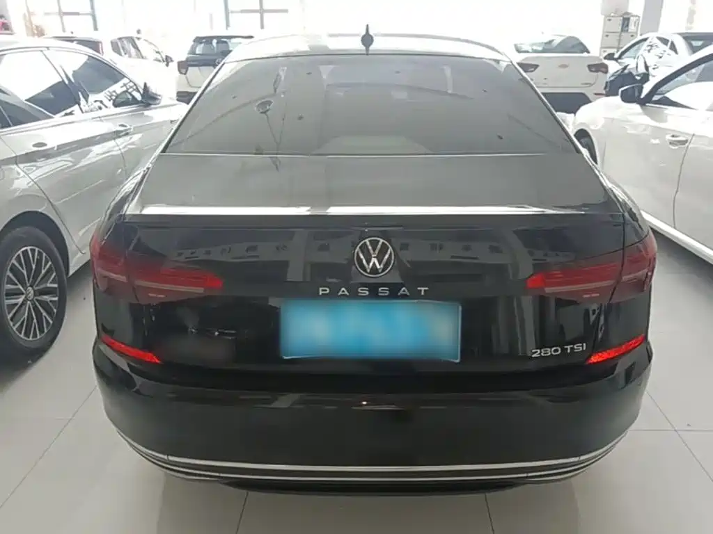 Volkswagen Passat — фото 6