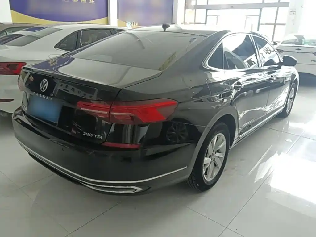 Volkswagen Passat — фото 7