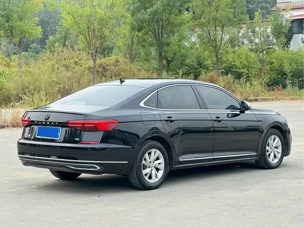 Volkswagen Passat — фото 9
