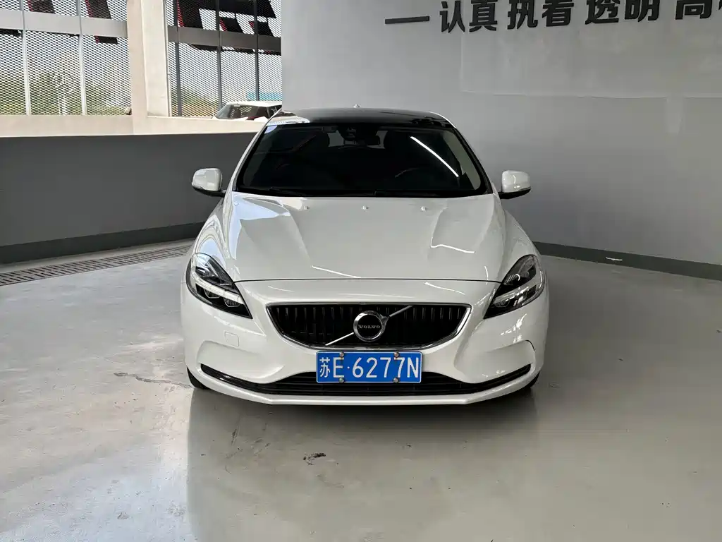 Volvo V40 — фото 3
