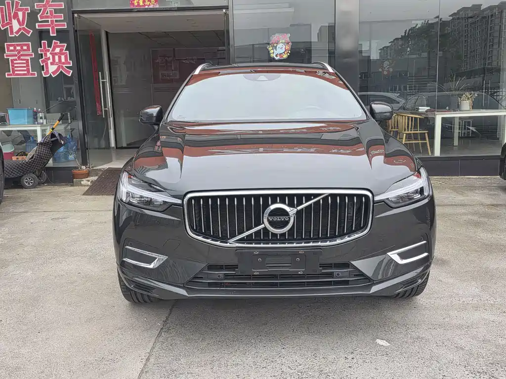 Volvo XC60 — фото 3