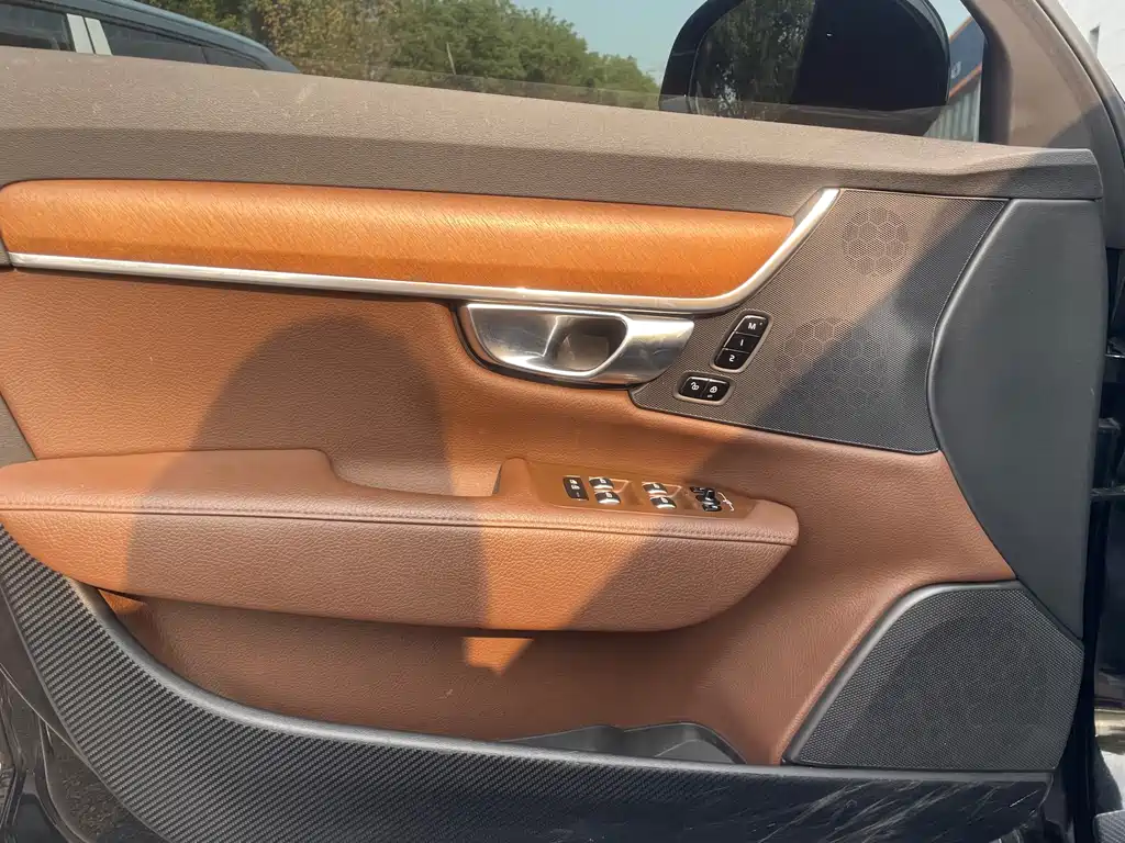 Volvo S90 — фото 4