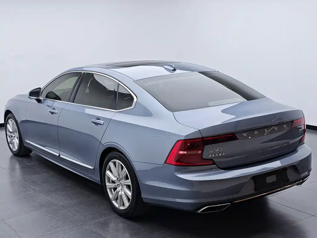 Volvo S90 — фото 4