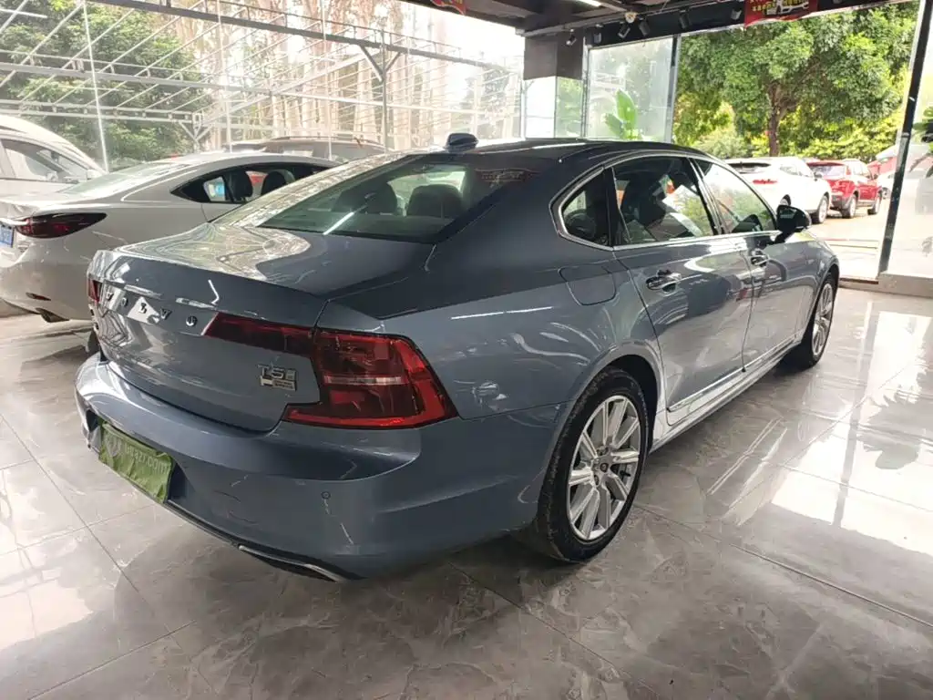 Volvo S90 — фото 5