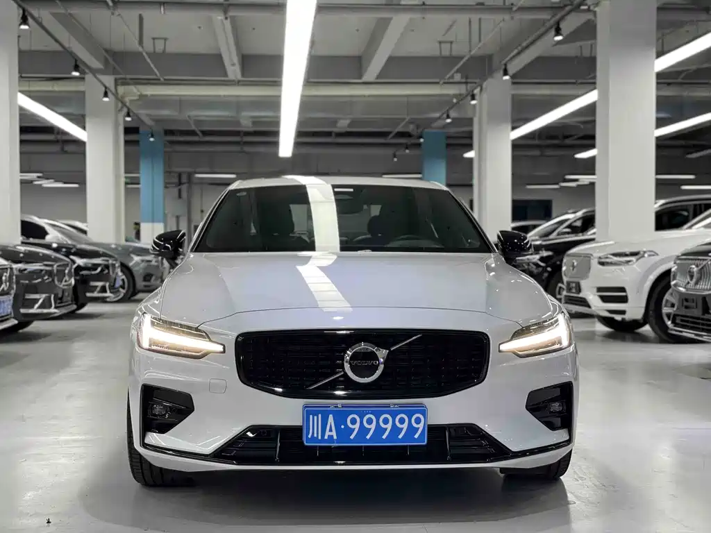 Volvo S60 — фото 2
