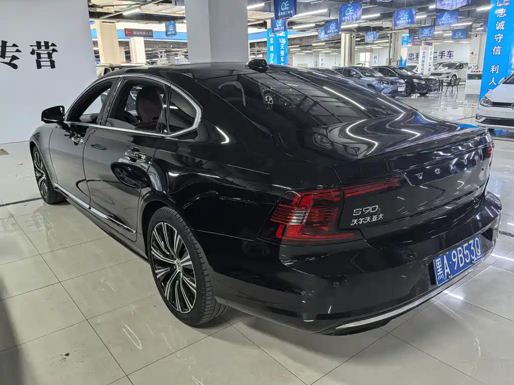 Volvo S90 — фото 5