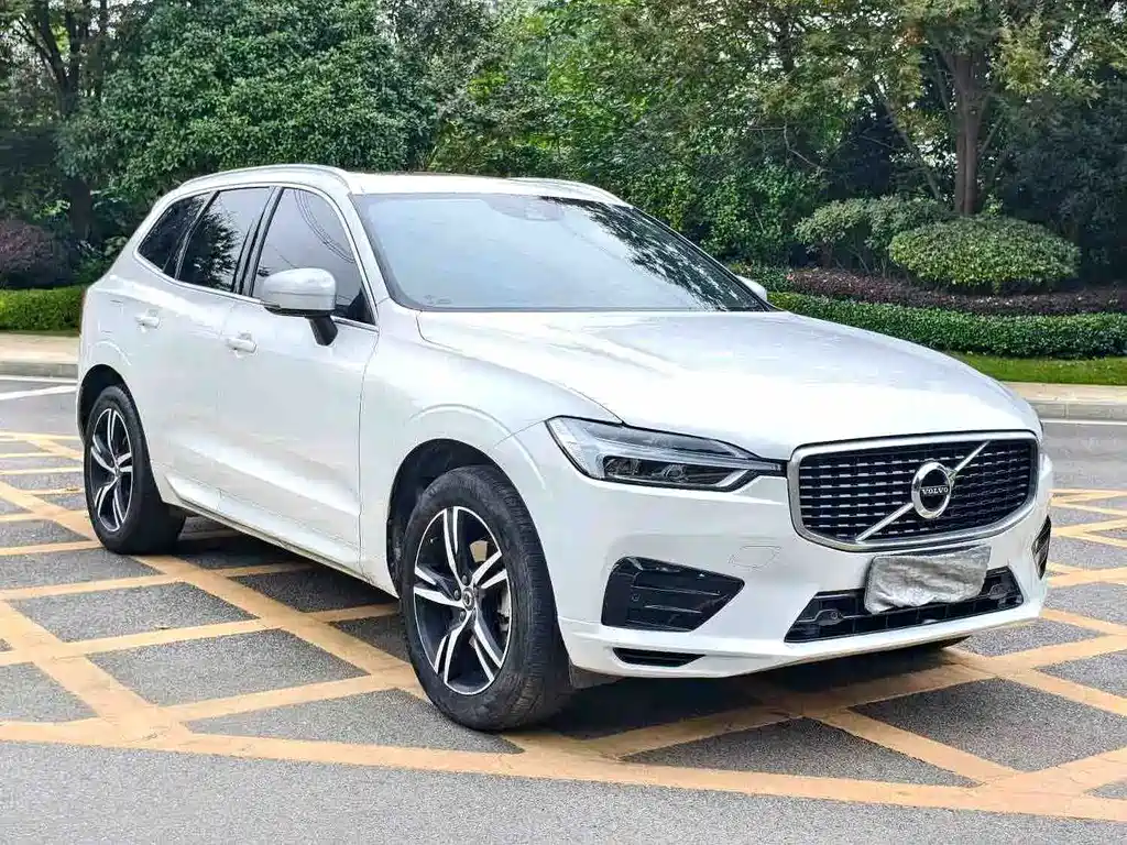 Volvo XC60 — фото 3