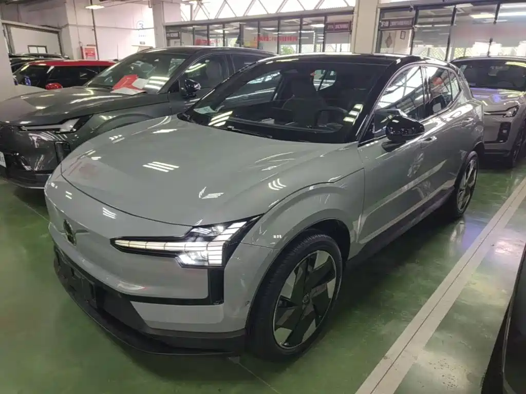 Volvo EX30