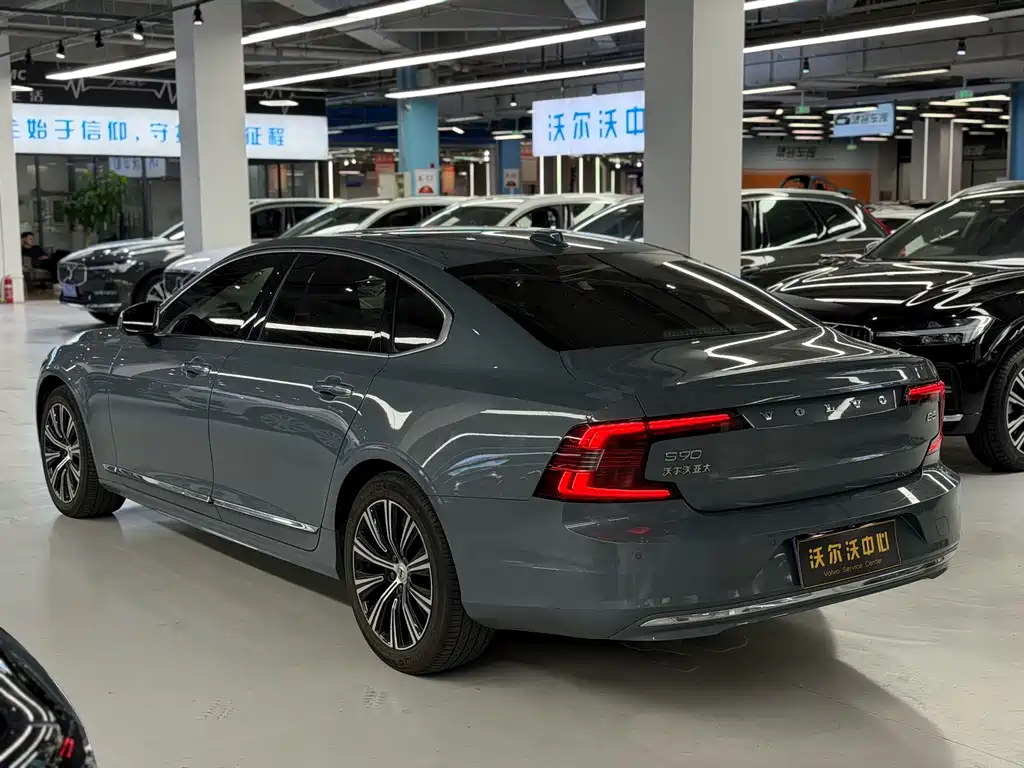 Volvo S90 — фото 3