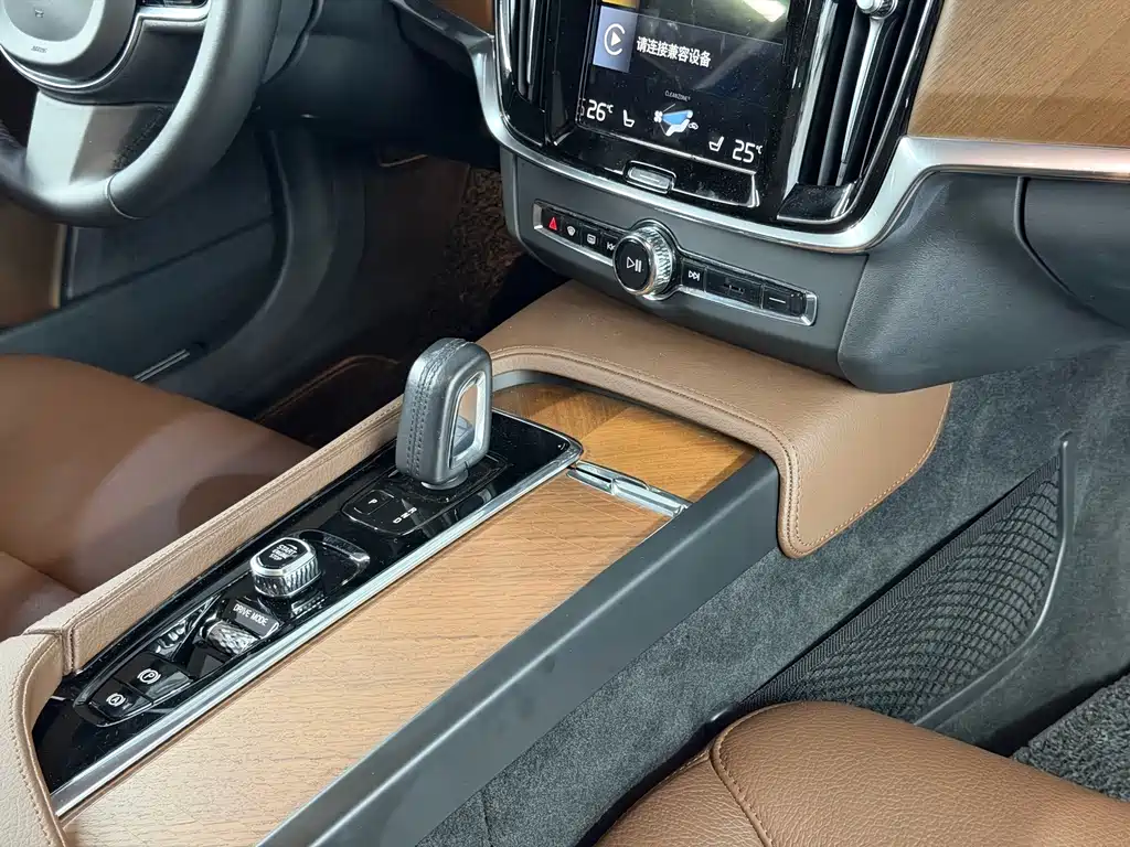 Volvo S90 — фото 9