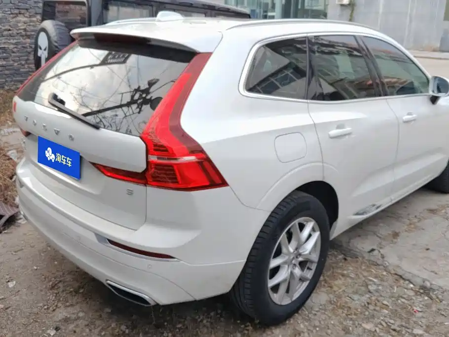Volvo XC60 — фото 3