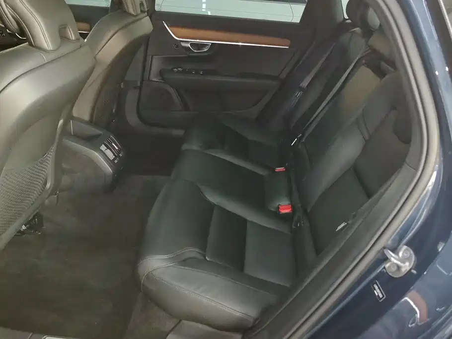 Volvo S90 — фото 11