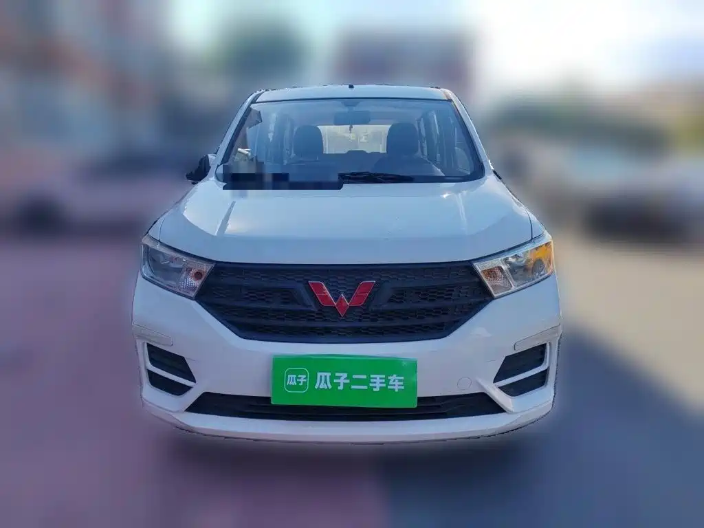 Wuling Hongguang — фото 3