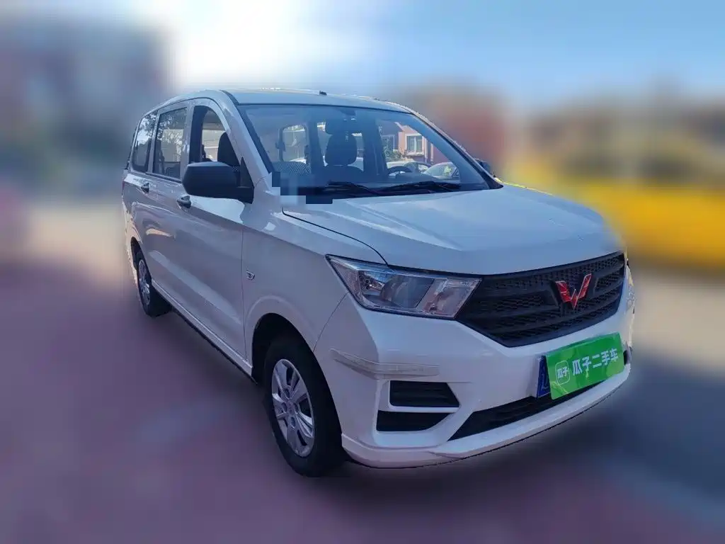 Wuling Hongguang — фото 4