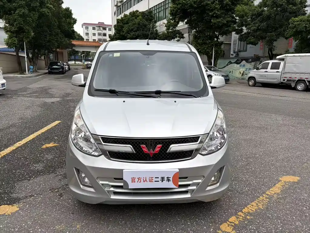 Wuling Rongguang V — фото 2