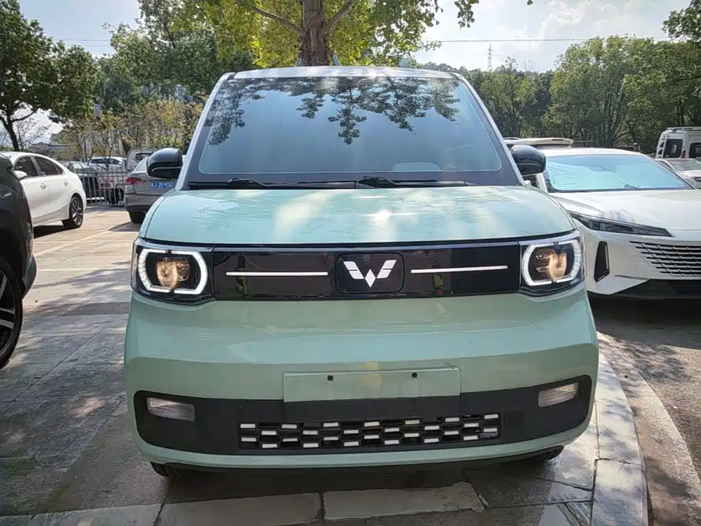 Wuling MINIEV — фото 3