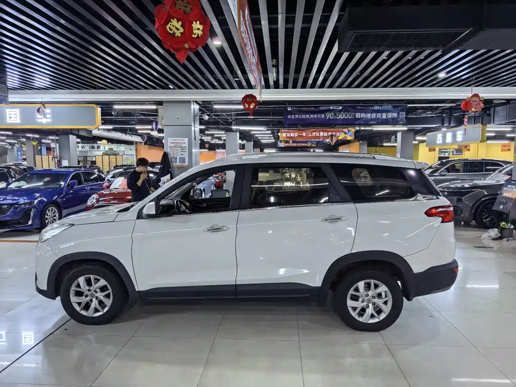 Wuling Hongguang S3 — фото 7